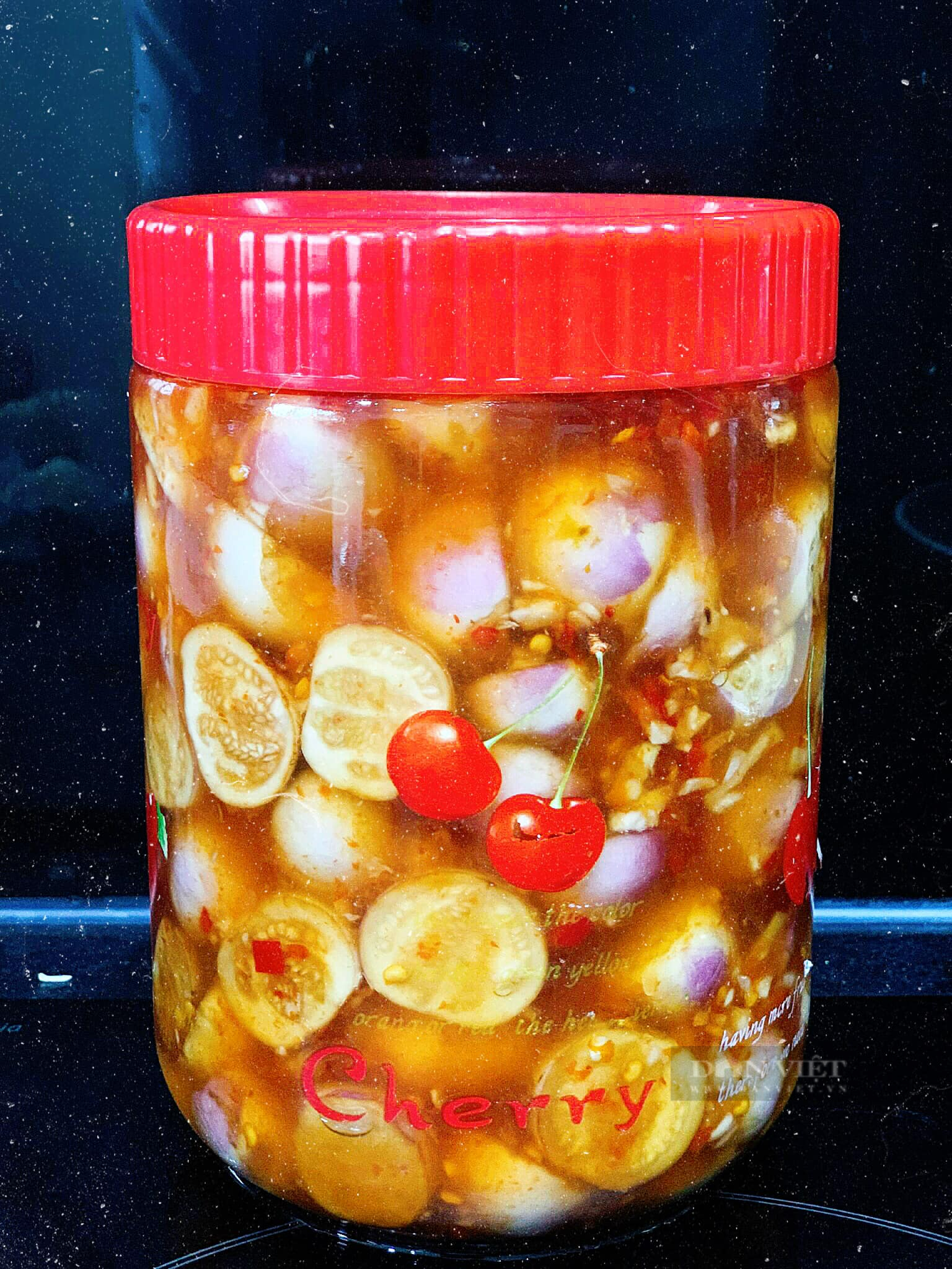 Mẹo nhỏ làm cà pháo dầm tương ớt giòn tan, ngon khó cưỡng - Ảnh 1. Mẹo nhỏ làm cà pháo dầm tương ớt giòn tan, ngon khó cưỡng - Ảnh 1.