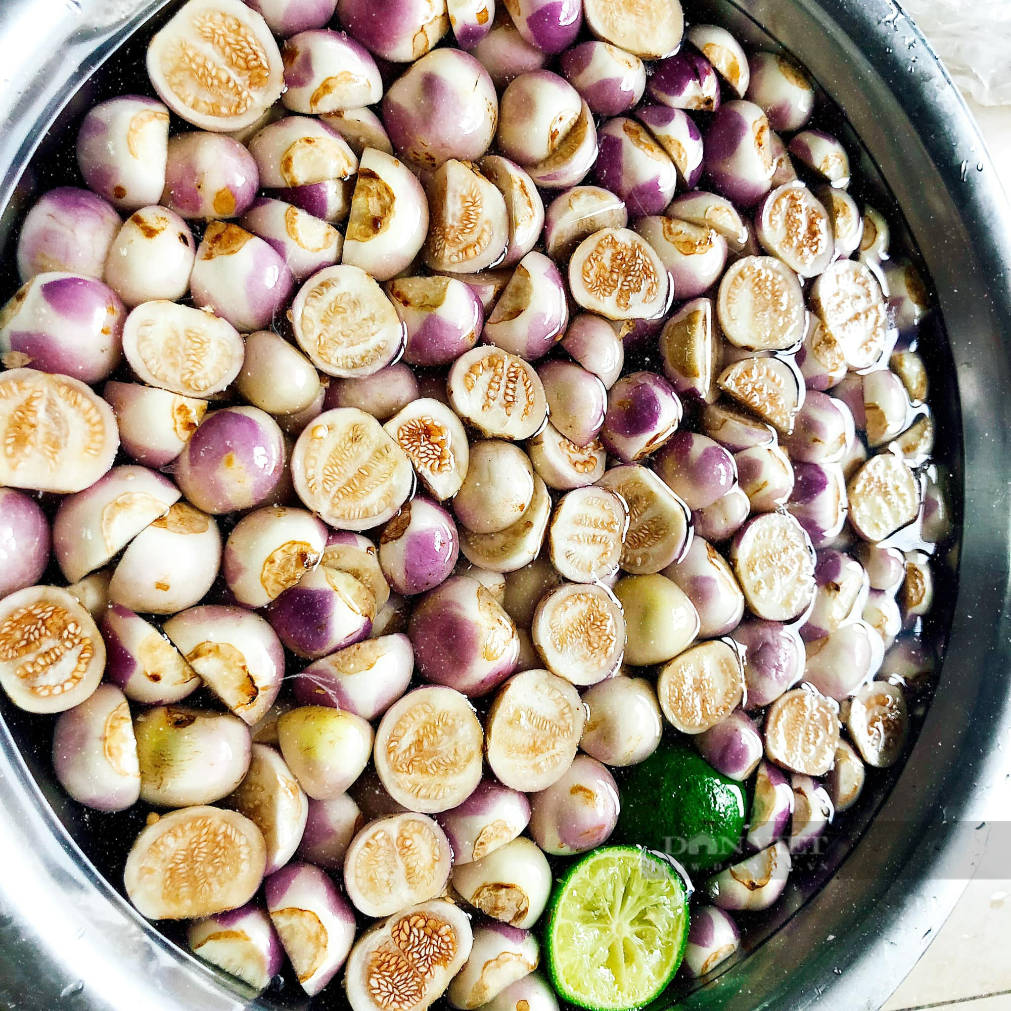 Mẹo nhỏ làm cà pháo dầm tương ớt giòn tan, ngon khó cưỡng - Ảnh 4. Mẹo nhỏ làm cà pháo dầm tương ớt giòn tan, ngon khó cưỡng - Ảnh 4.