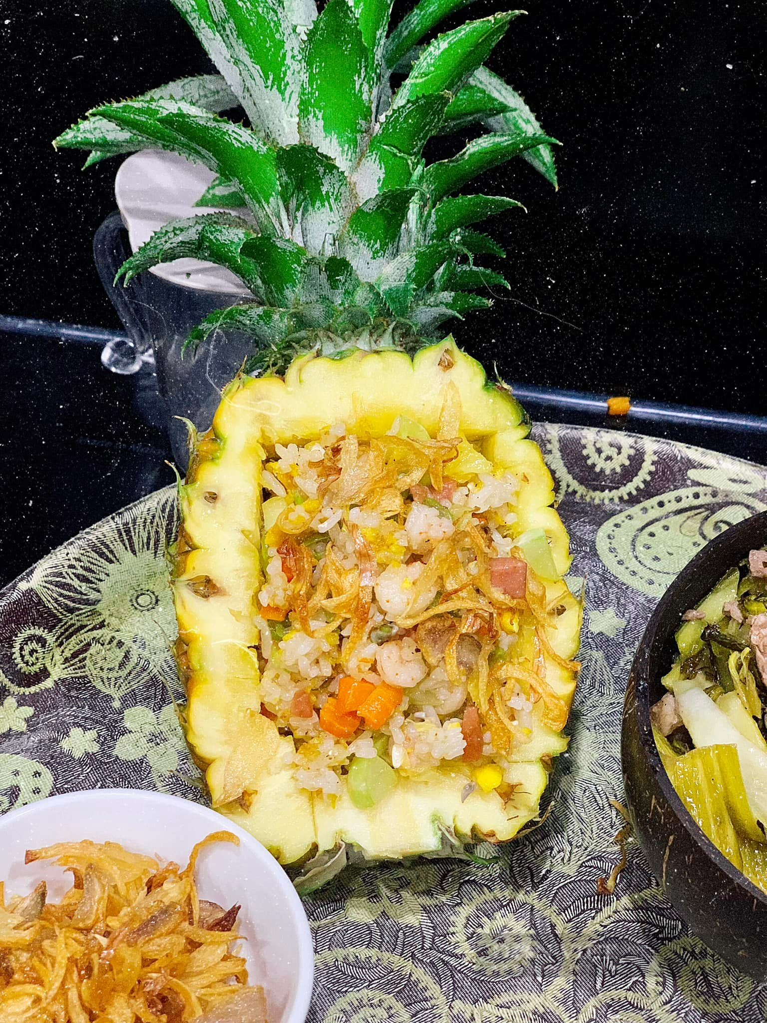 Muốn cơm rang mềm tơi đừng bỏ qua bí quyết này - Ảnh 2.