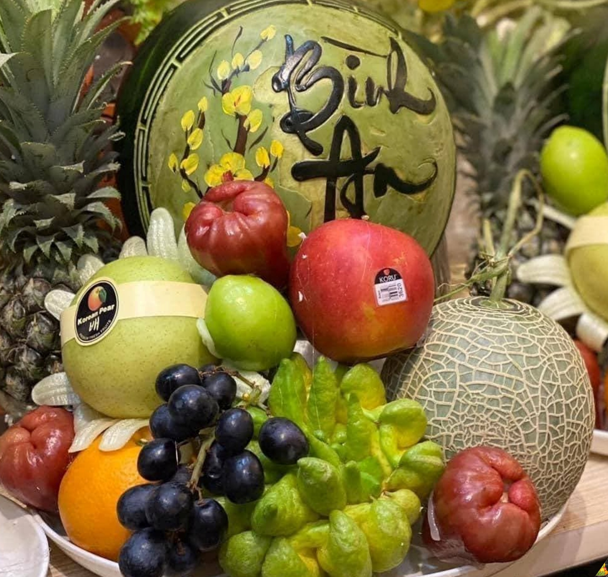 Bày mâm ngũ quả ngày Tết 3 miền Bắc - Trung - Nam nhớ kỹ 5 điều để hút may mắn, tài lộc - Ảnh 4. Bày mâm ngũ quả ngày Tết 3 miền Bắc - Trung - Nam nhớ kỹ 5 điều để hút may mắn, tài lộc - Ảnh 4.