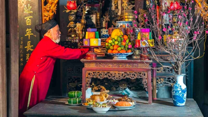 Văn khấn Giao thừa ngoài trời ngắn gọn mọi người cần biết để cầu năm mới an khang, thịnh vượng- Ảnh 2.