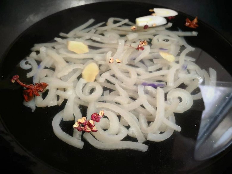 Bộ phận này của lợn nhiều người vứt bỏ thực ra rất ngon, giá lại rẻ ăn vào đẹp da các chị em mê mẩn - Ảnh 2. Bộ phận này của lợn nhiều người vứt bỏ thực ra rất ngon, giá lại rẻ ăn vào đẹp da các chị em mê mẩn - Ảnh 2.