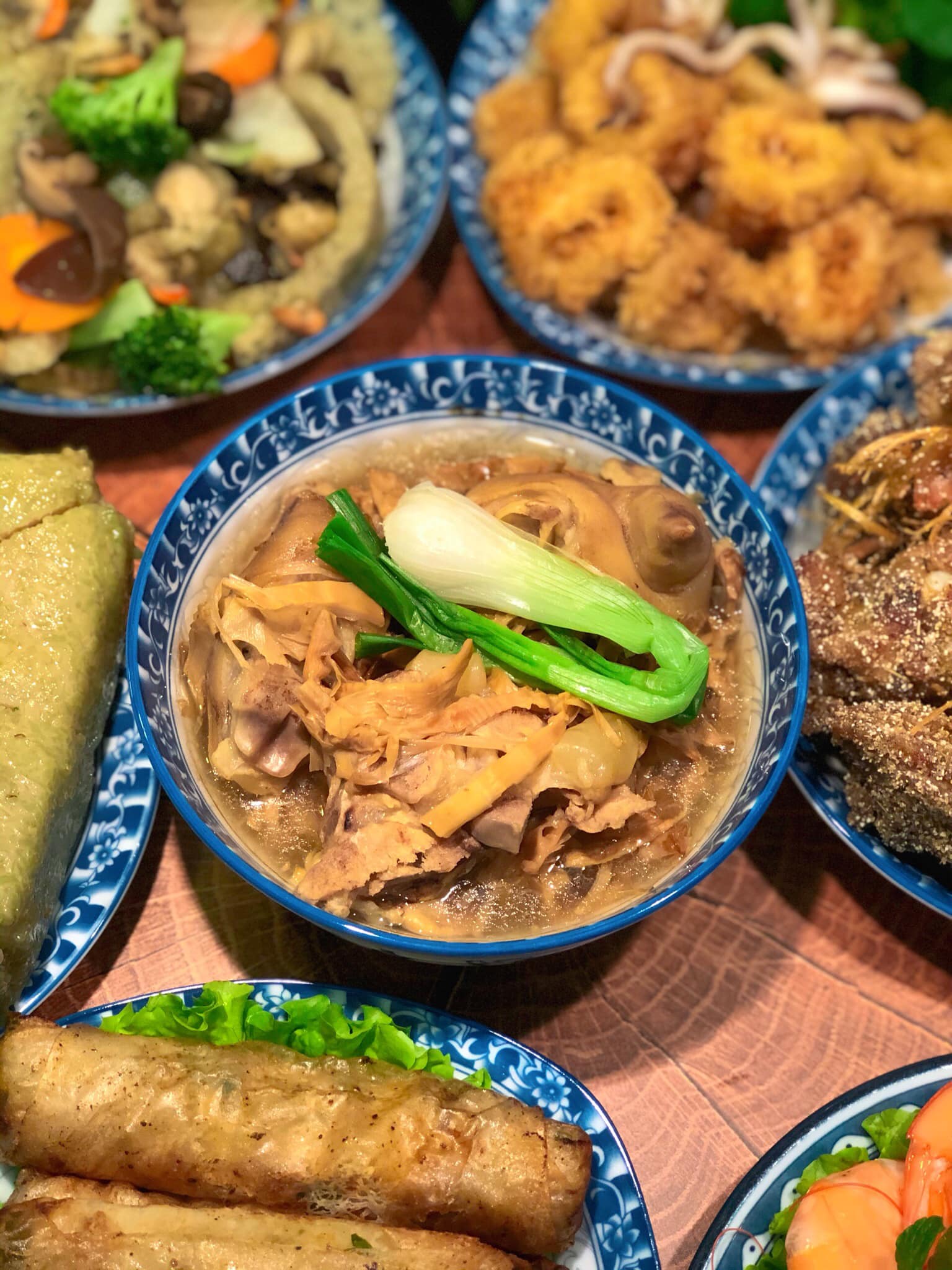 Gợi ý thực đơn chi tiết cho mâm cỗ cúng ông Táo đầy đủ đẹp mắt - Ảnh 12.