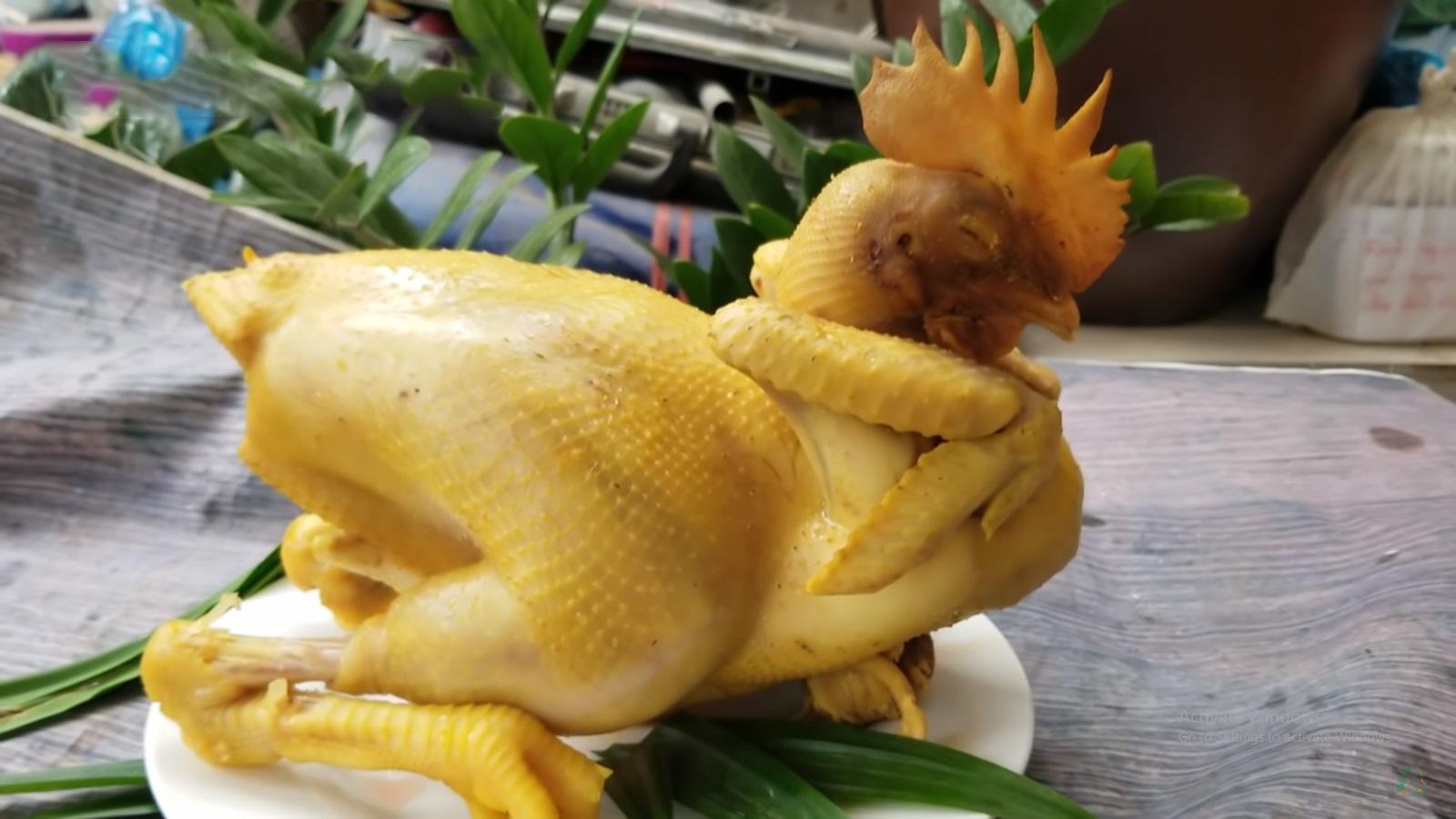 Luộc gà cúng Tết, nhớ bỏ thêm thứ này của con lợn, gà chín vàng ươm mà không sợ bị nứt da, bề trên ưng - Ảnh 1. Luộc gà cúng Tết, nhớ bỏ thêm thứ này của con lợn, gà chín vàng ươm mà không sợ bị nứt da, bề trên ưng - Ảnh 1.