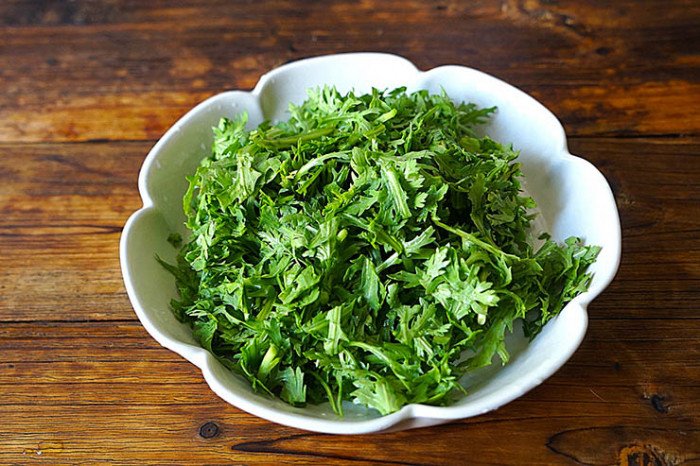 Loại rau dân dã nhiều người không thèm ăn nhưng cực tốt cho sức khỏe, chiên với trứng ngon bổ xuất sắc - Ảnh 2.