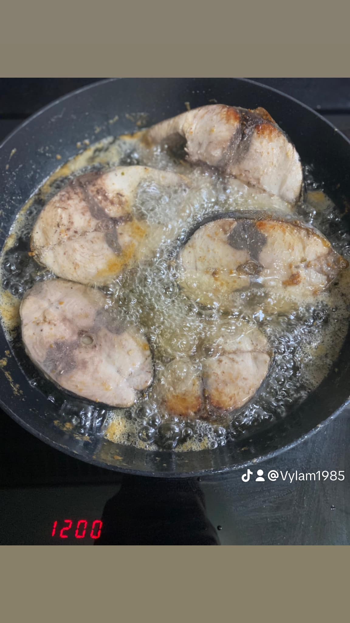 Loại lá được gọi là "nhân sâm của người nghèo" có tác dụng chữ bệnh, đem kho với cá cực ngon - Ảnh 2.