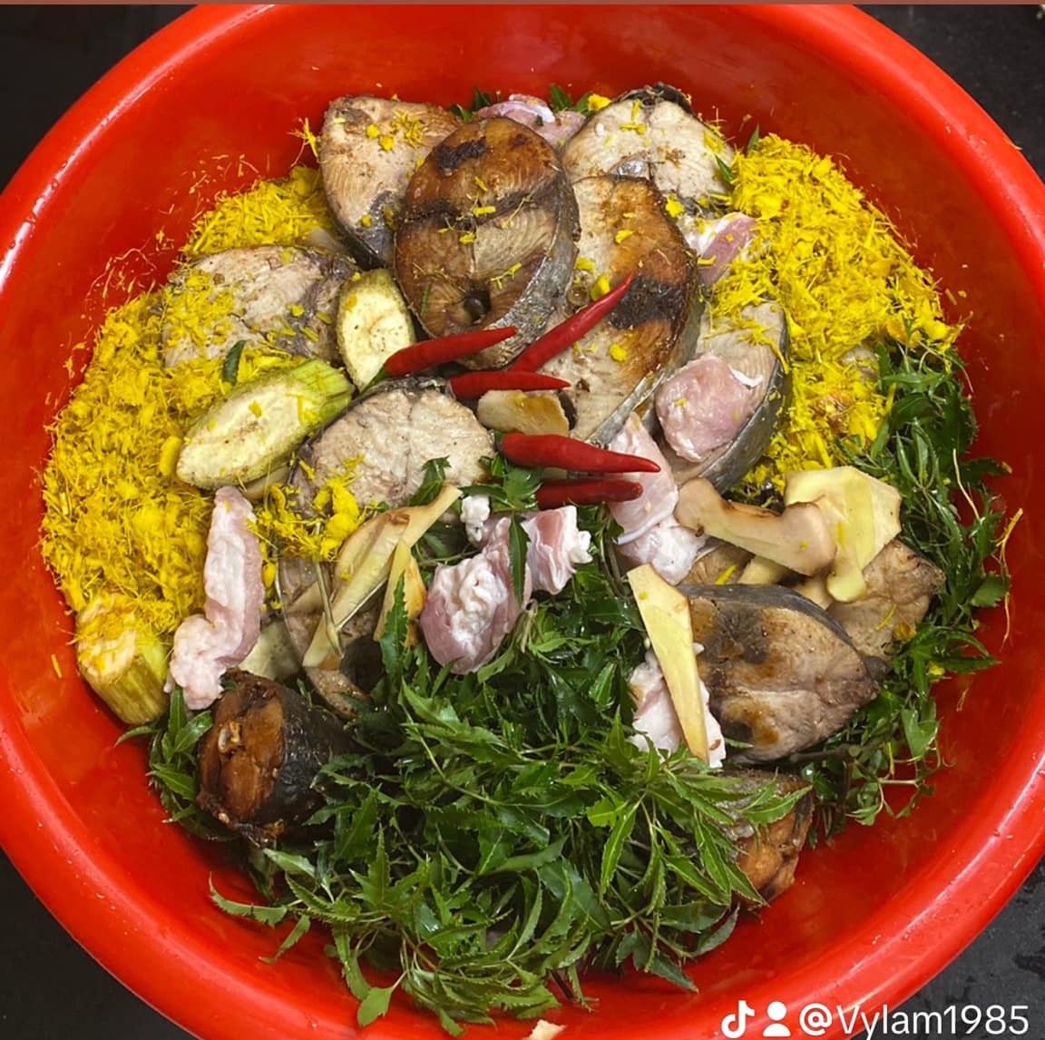 Loại lá được gọi là "nhân sâm của người nghèo" có tác dụng chữ bệnh, đem kho với cá cực ngon - Ảnh 4.