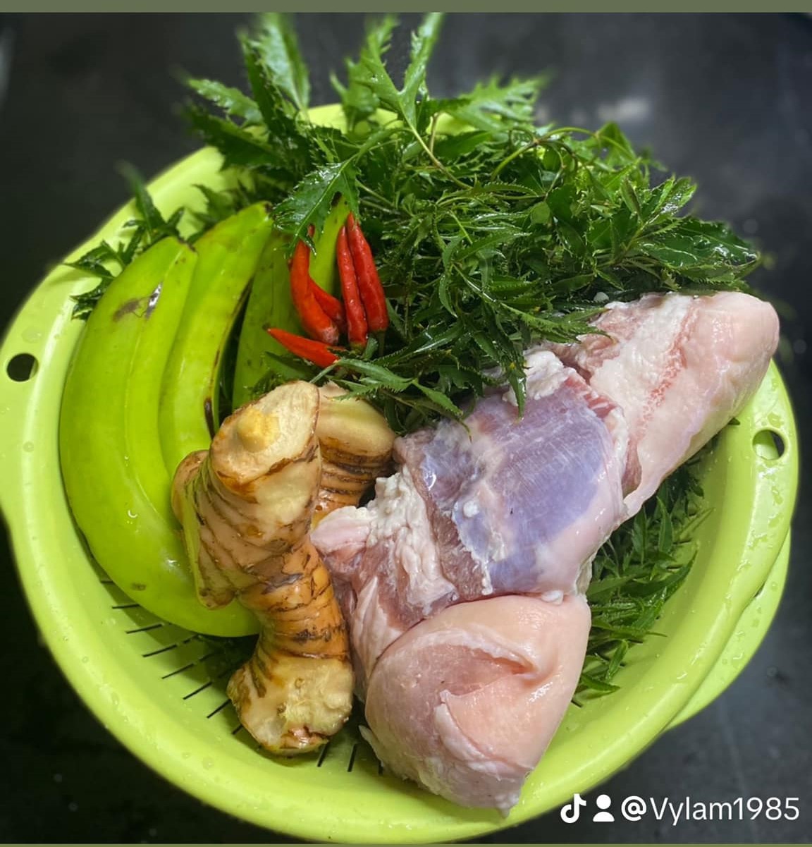 Loại lá được gọi là "nhân sâm của người nghèo" có tác dụng chữ bệnh, đem kho với cá cực ngon - Ảnh 3.