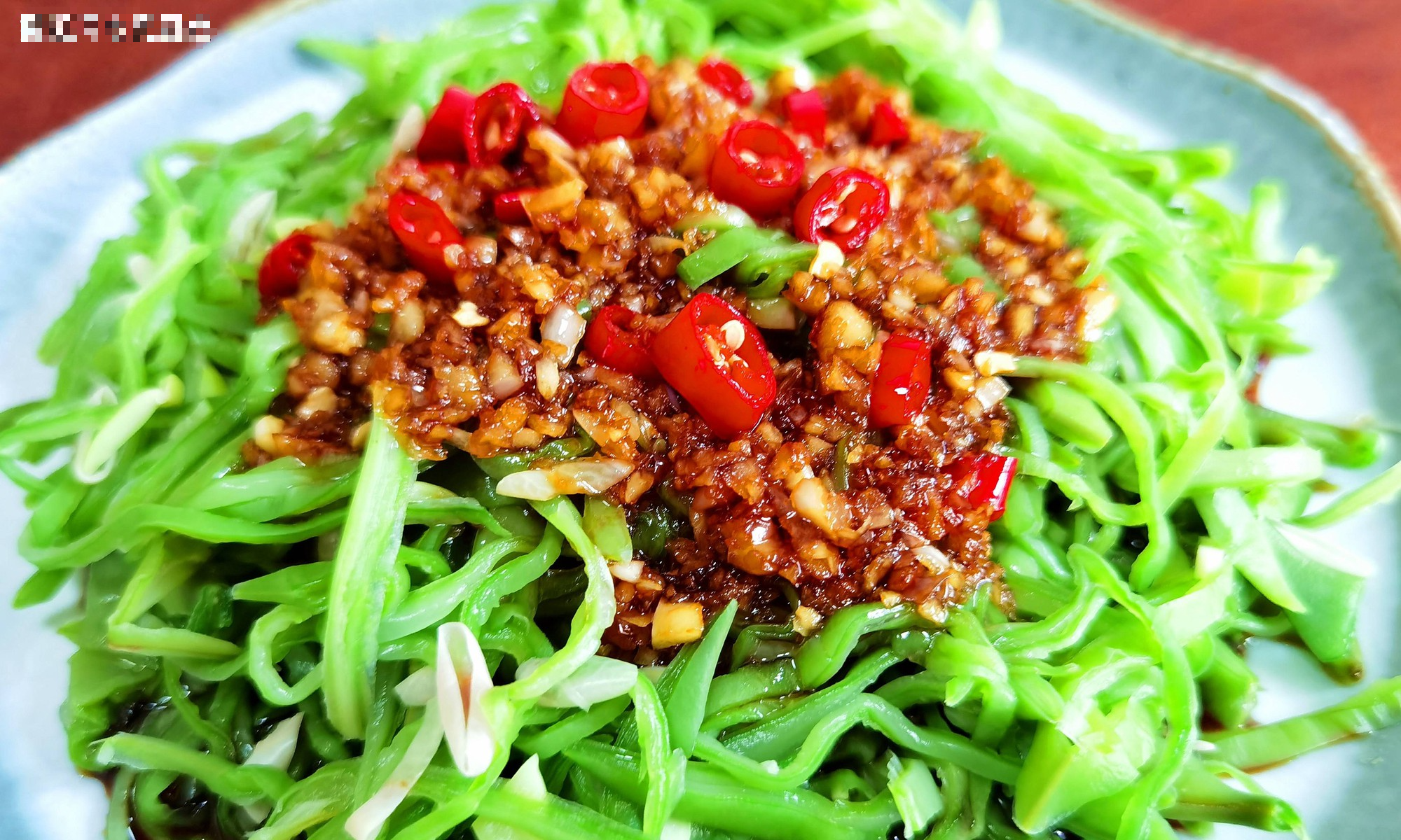 Loại rau canxi gấp 3 lần sữa, 2 lần đậu nành, ăn nhiều để xương chắc khỏe, làm salad hay gói bánh bao đều ngon - Ảnh 4. Loại rau canxi gấp 3 lần sữa, 2 lần đậu nành, ăn nhiều để xương chắc khỏe, làm salad hay gói bánh bao đều ngon - Ảnh 4.