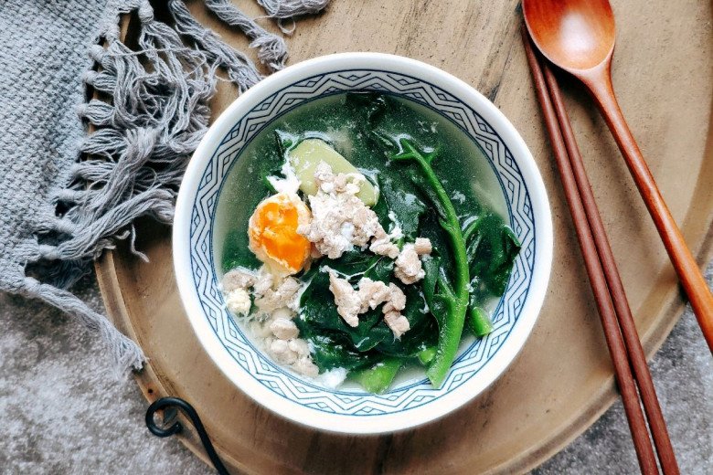 Lá này canxi gấp 2 lần sữa được ví là thứ rau vua, có sẵn ở Việt Nam, 10.000đ/mớ xào nấu đều ngon - Ảnh 8.