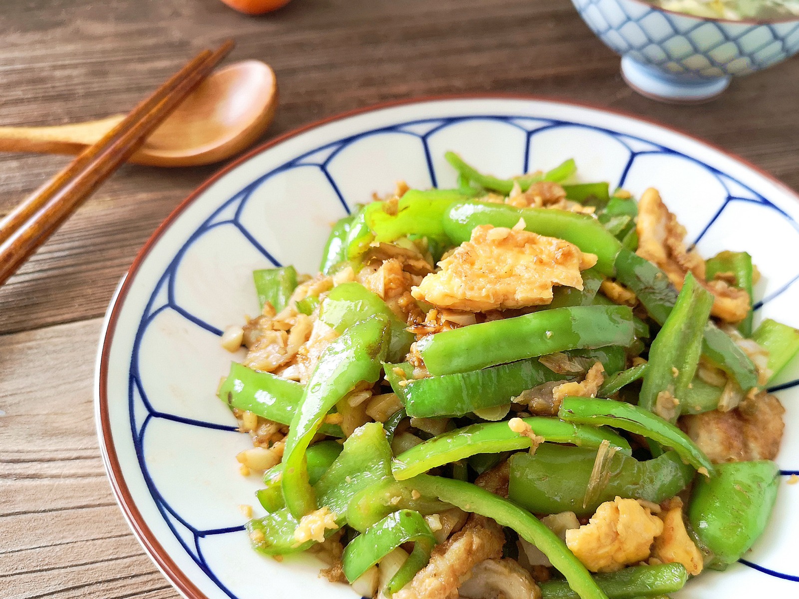 Loại quả có sắt nhiều hơn thịt gà, ăn 1 quả đủ dinh dưỡng cả ngày, xào với ớt xanh nhanh, ngon - Ảnh 10.