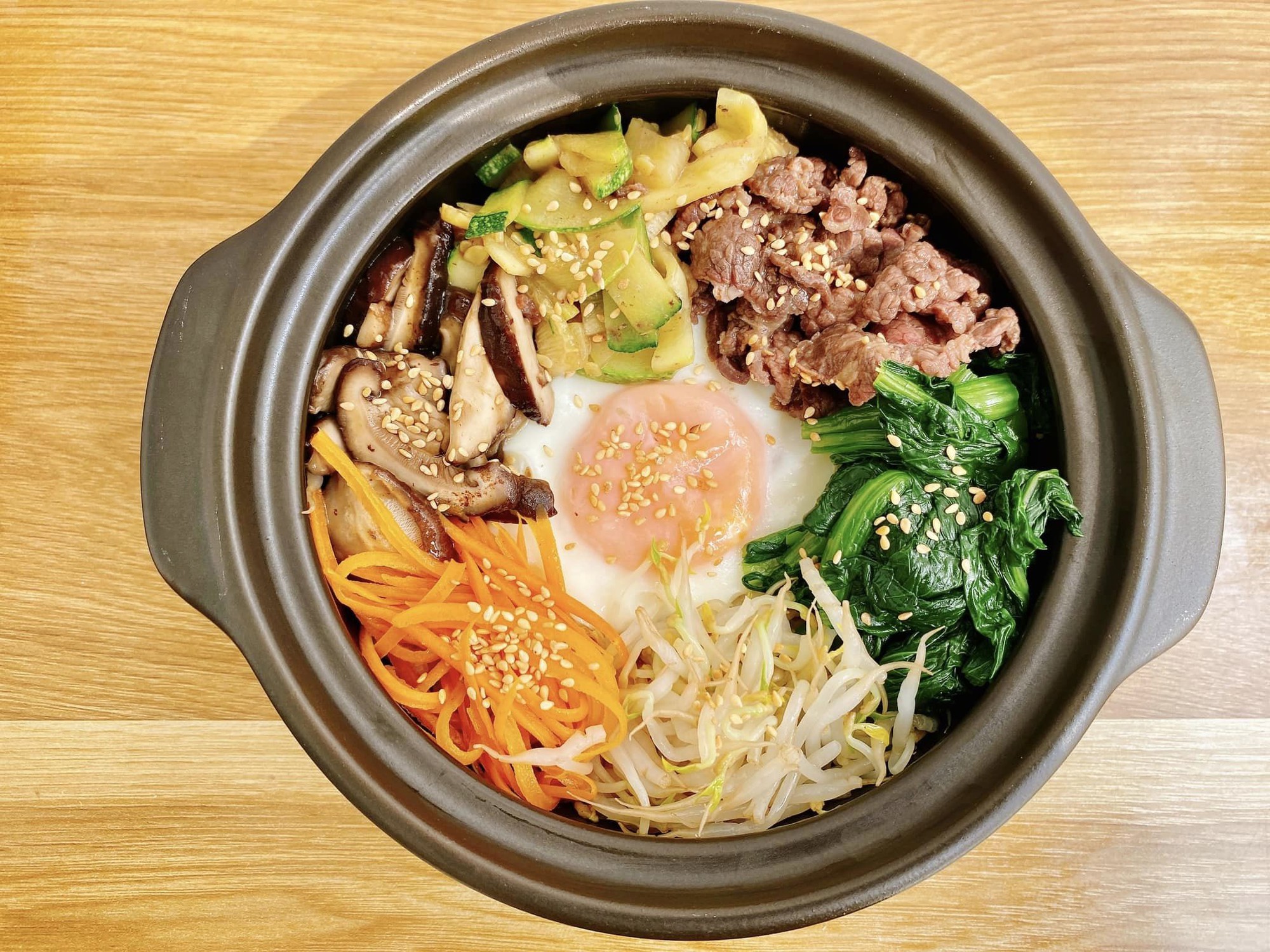 Để làm món cơm trộn Hàn Quốc thơm ngon chuẩn vị, không thể thiếu công thức nước sốt "thần thánh" này - Ảnh 4.