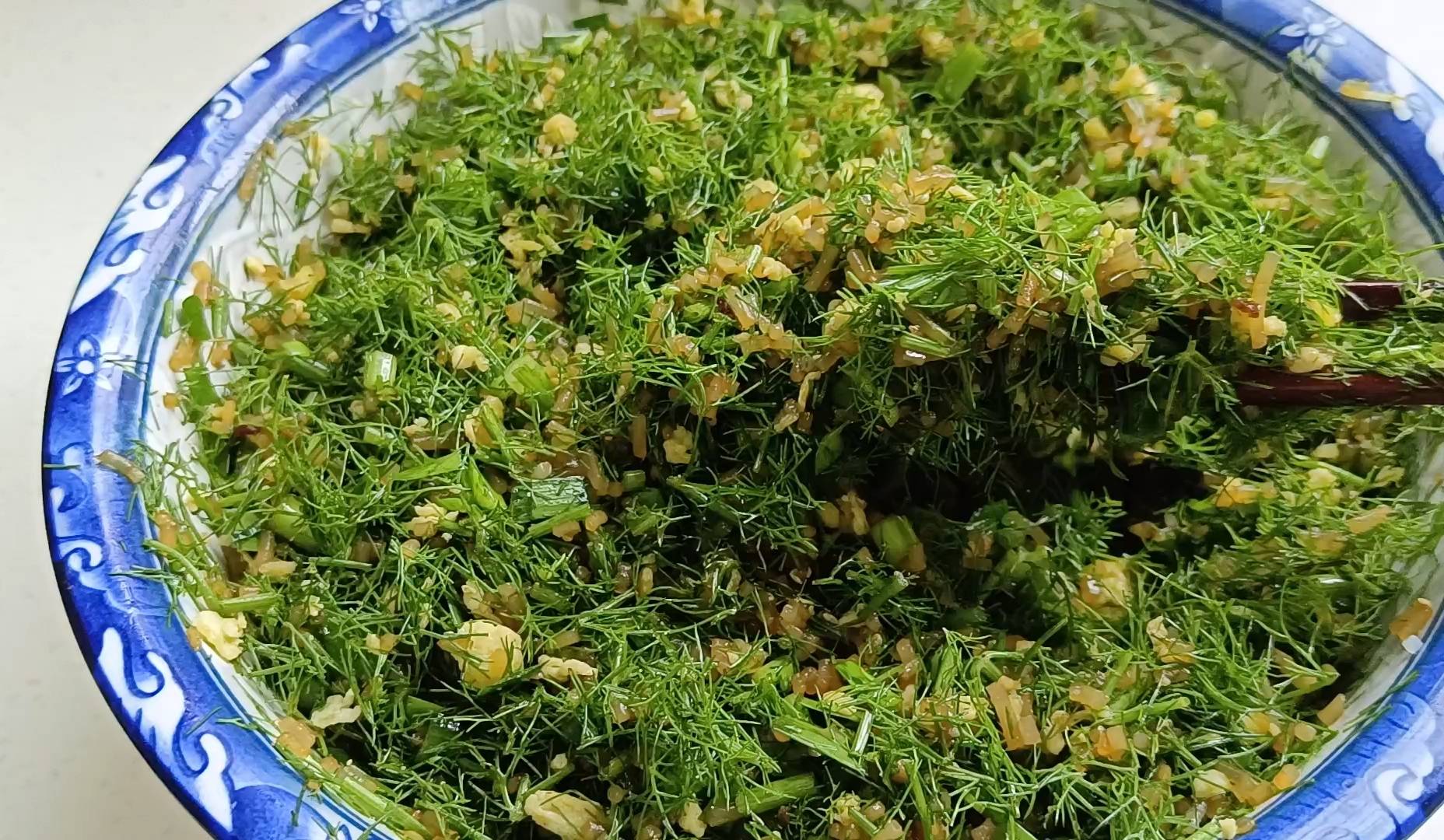 Loại rau ít người ăn lại là "báu vật" với sức khỏe, đừng chỉ nấu canh cá, làm bánh, xào khoai rất ngon - Ảnh 2.