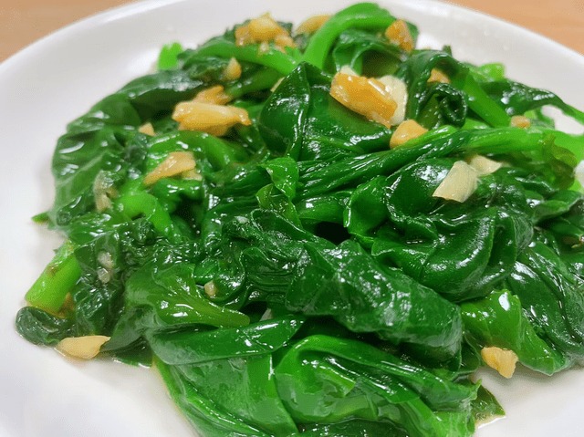 Loại rau selen gấp 30 lần hành tây, ăn thường xuyên quanh năm ít ốm đau, trộn salad nhìn là muốn ăn - Ảnh 2.