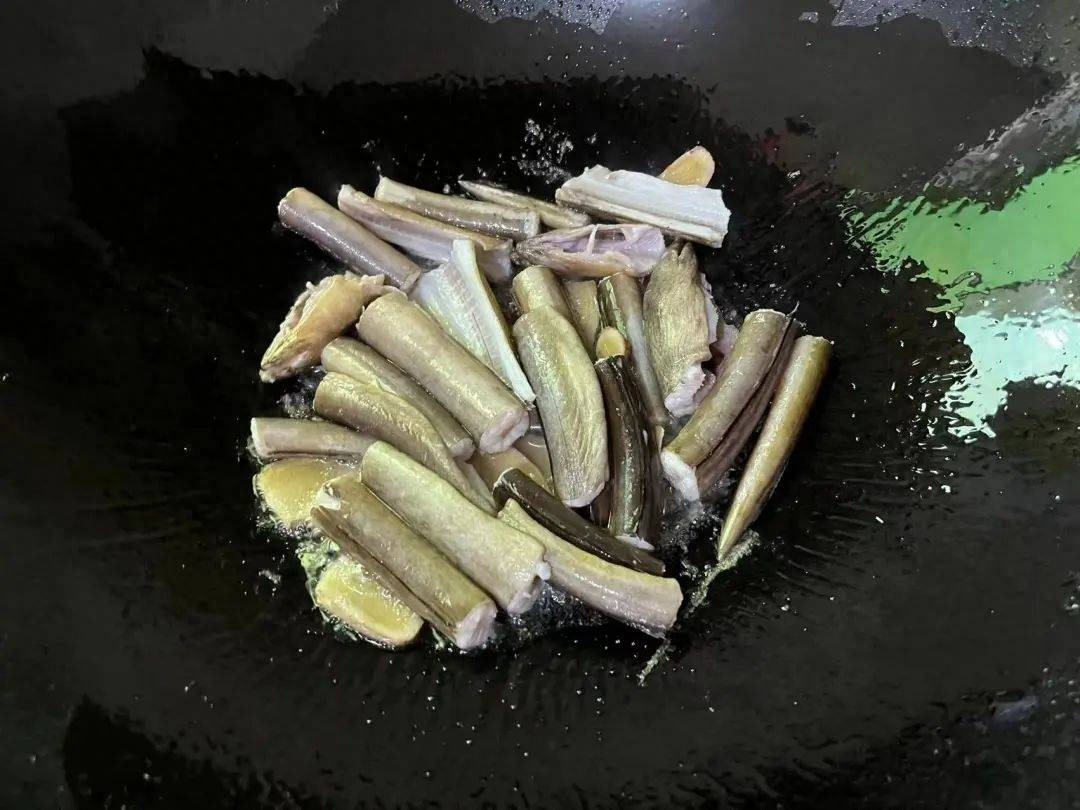 Loại cá "nhìn sợ ăn ngon", ăn nhiều bổ thận, tăng cường cơ xương, nấu canh đơn giản cũng ngon miệng - Ảnh 5.