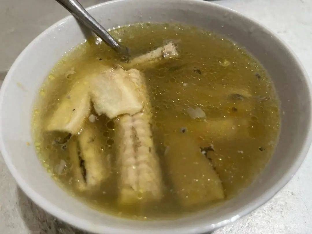 Loại cá "nhìn sợ ăn ngon", ăn nhiều bổ thận, tăng cường cơ xương, nấu canh đơn giản cũng ngon miệng - Ảnh 2.