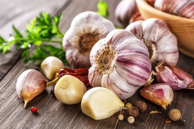4 thứ gia vị nhà nào cũng có này là thần dược để trồng hoa, chỉ cần một chút hoa nở rực rỡ - Ảnh 1. 4 thứ gia vị nhà nào cũng có này là thần dược để trồng hoa, chỉ cần một chút hoa nở rực rỡ - Ảnh 1.