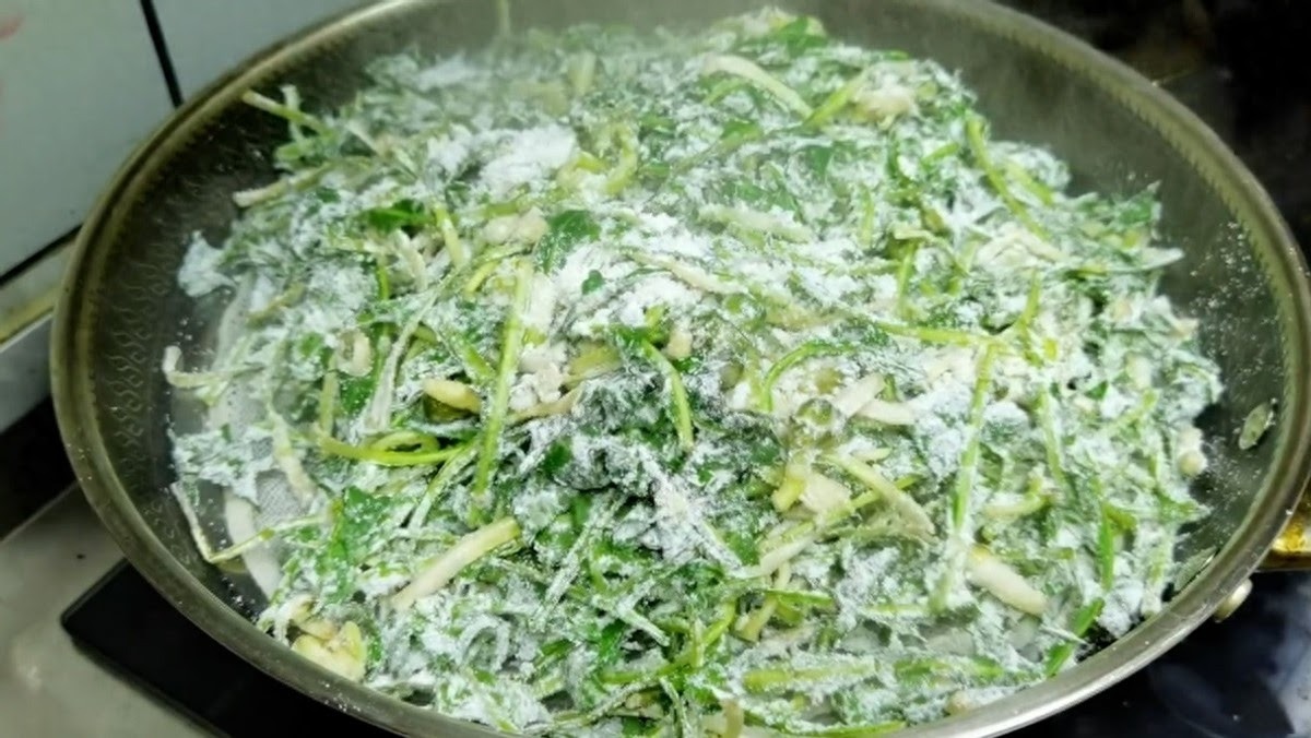 Loại rau dại toàn bị nhổ bỏ hóa ra là "vua bổ gan", ăn nhiều giải độc, 10 phút là có món ngon - Ảnh 11.