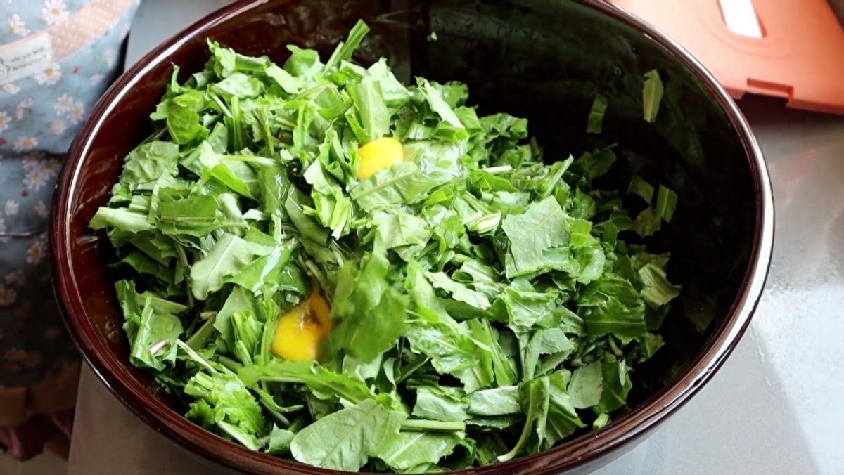 Loại rau dại toàn bị nhổ bỏ hóa ra là "vua bổ gan", ăn nhiều giải độc, 10 phút là có món ngon - Ảnh 5.