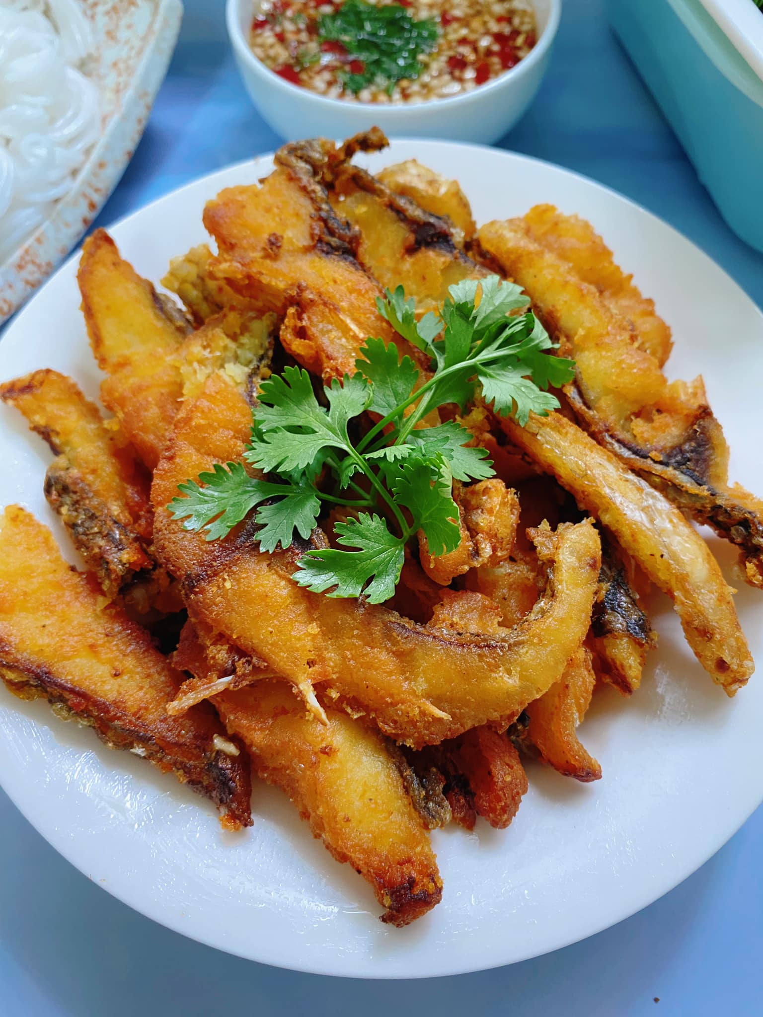 Loại cá nước ngọt, giá rẻ, dễ mua lại là nguyên liệu được lựa chọn hàng đầu để nấu bún cá thơm ngon - Ảnh 2.