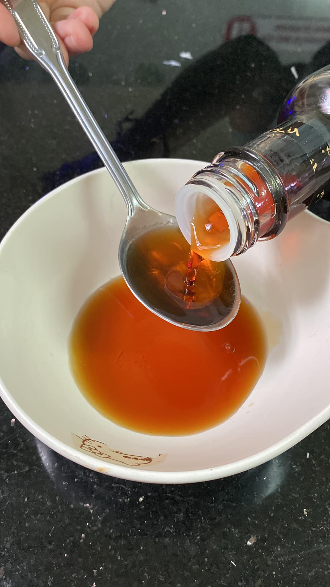 Mách bạn công thức làm nước chấm "thần thánh", chấm gì cũng ngon từ loại quả vỏ sần sùi có vị chua quen thuộc - Ảnh 3.