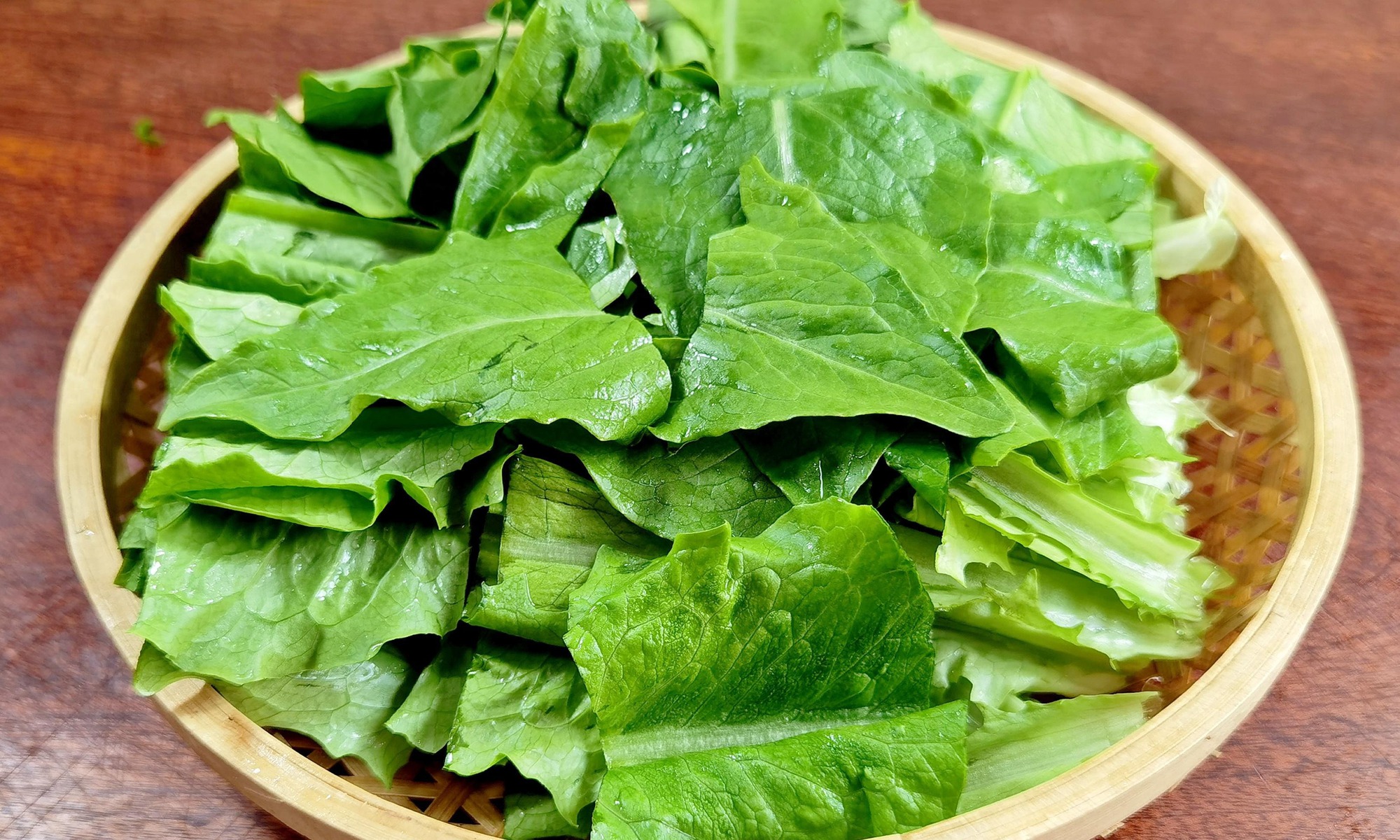 Loại rau tươi non "bậc thầy bảo vệ gan", ăn nhiều an thần, thư giãn cơ thể, 5 phút có món ngon - Ảnh 2.