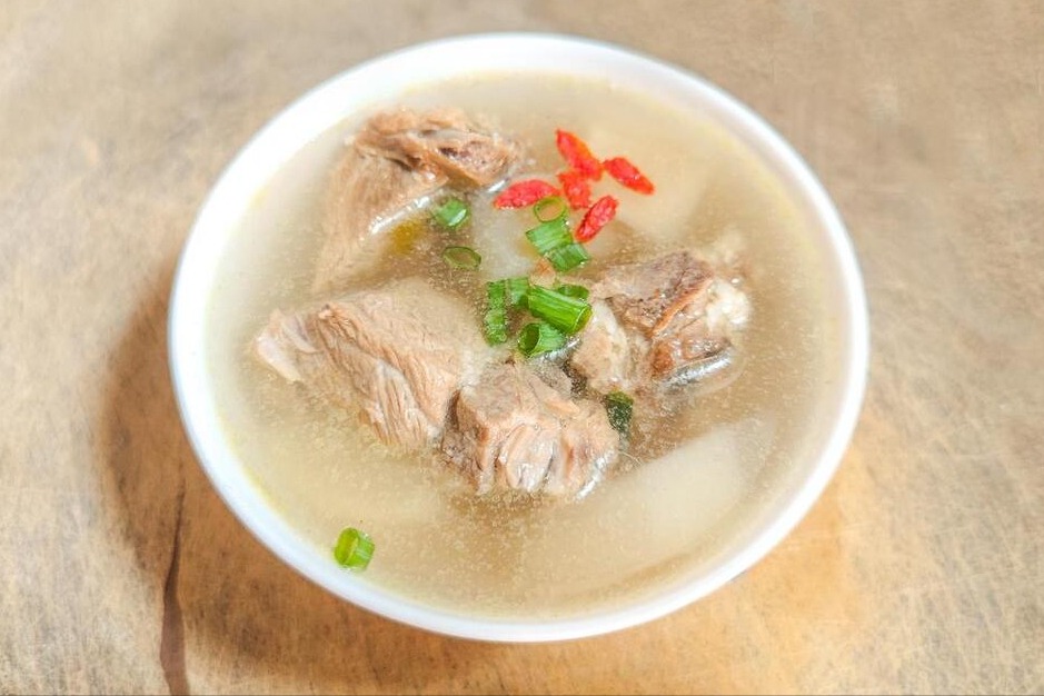 Hầm xương vừa dai vừa tanh, đầu bếp nghe là biết dùng nhầm nước - Ảnh 9.