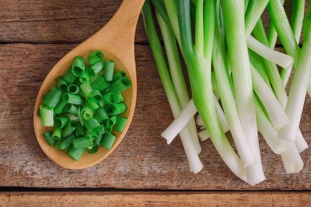 Loại rau "bổ dương" giá rẻ, ăn nhiều tốt thận, khỏe xương, chế biến kiểu gì các ông cũng mê - Ảnh 2. Loại rau "bổ dương" giá rẻ, ăn nhiều tốt thận, khỏe xương, chế biến kiểu gì các ông cũng mê - Ảnh 2.