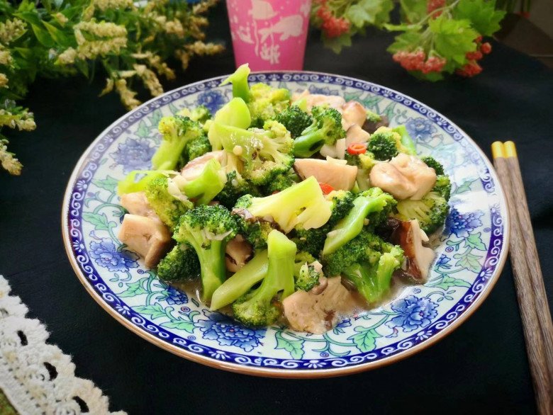 Đem kho thuốc bổ xào với hoàng hậu thực vật được món giàu dinh dưỡng nhưng cực rẻ - Ảnh 6. Đem kho thuốc bổ xào với hoàng hậu thực vật được món giàu dinh dưỡng nhưng cực rẻ - Ảnh 6.