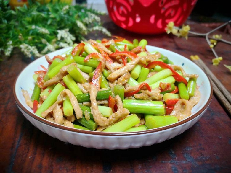 Mùa nồm dễ ốm, xào thịt với rau này vừa tươi ngon lại tăng đề kháng cực tốt cho sức khỏe - Ảnh 8. Mùa nồm dễ ốm, xào thịt với rau này vừa tươi ngon lại tăng đề kháng cực tốt cho sức khỏe - Ảnh 8.
