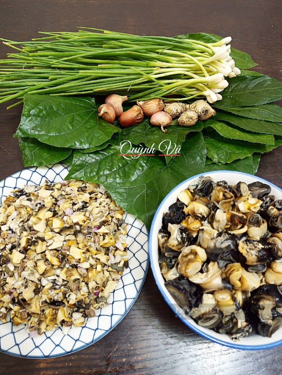 Món nem ốc béo giòn thơm ngon cho ngày trời lạnh - Ảnh 2. Món nem ốc béo giòn thơm ngon cho ngày trời lạnh - Ảnh 2.