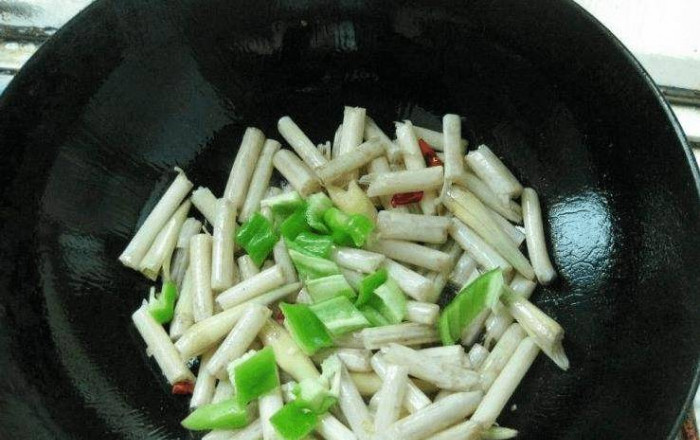 Loại rau được cho "siêu bổ máu", rẻ bèo nhưng không phải ai cũng mua được - Ảnh 5.