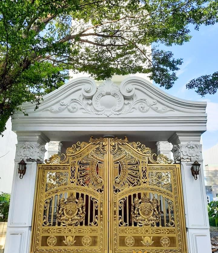 Nhìn cổng nhà biết ngay gia chủ vượng phúc khí tài lộc - Ảnh 2.