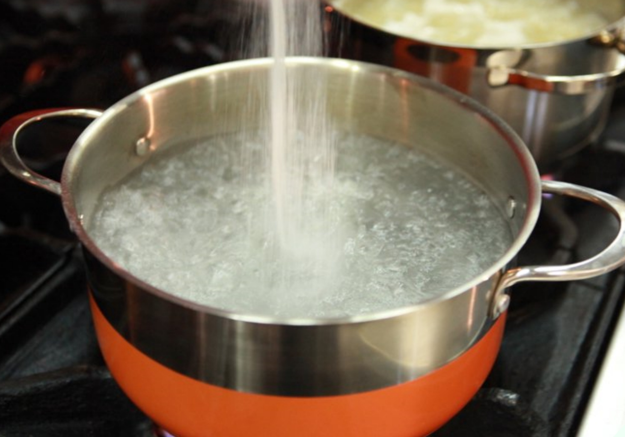 Luộc rau nên đậy hay mở nắp vung? 90% bà nội trợ mắc sai lầm bảo sao rau mất sạch dinh dưỡng - Ảnh 5. Luộc rau nên đậy hay mở nắp vung? 90% bà nội trợ mắc sai lầm bảo sao rau mất sạch dinh dưỡng - Ảnh 5.