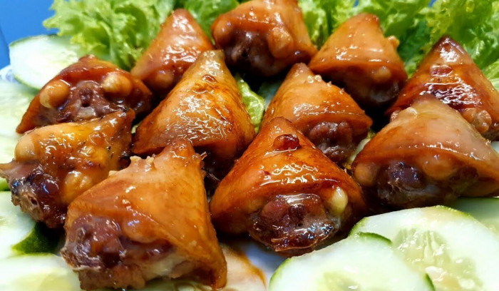 Bộ phận trên con gà mà nhiều người khoái khẩu lại là "kho chứa mầm bệnh" - Ảnh 2.