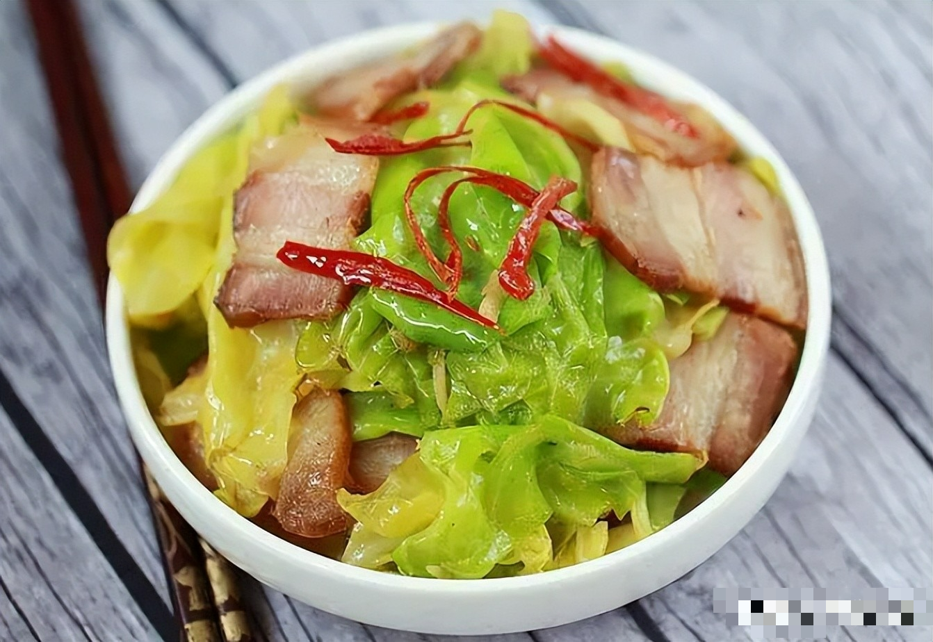 Xào bắp cải đừng cho ngay vào nồi, làm theo 3 bước này bắp cải giòn, ngọt, không bị ra nước - Ảnh 7. Xào bắp cải đừng cho ngay vào nồi, làm theo 3 bước này bắp cải giòn, ngọt, không bị ra nước - Ảnh 7.