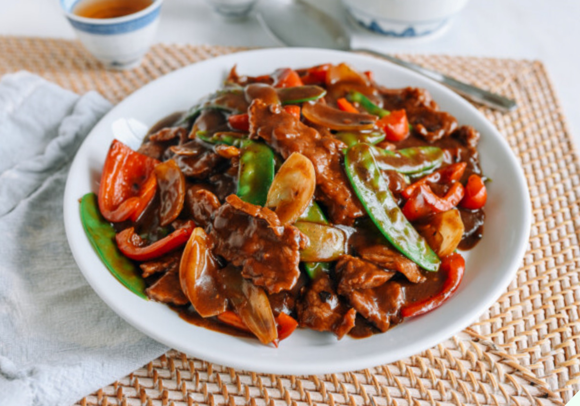 Ướp thịt bò chỉ cho muối là “hỏng bét”, cứ thêm 1 thìa này thịt sẽ mềm tan, đậm vị - Ảnh 4.