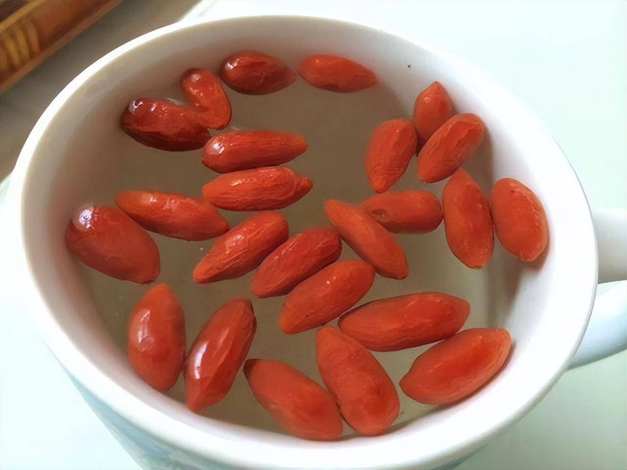 5 cây cảnh "tiên thảo" rực rỡ, vừa ngắm vừa nấu ăn, pha trà, trồng vài chậu cả nhà hưởng phúc - Ảnh 3.