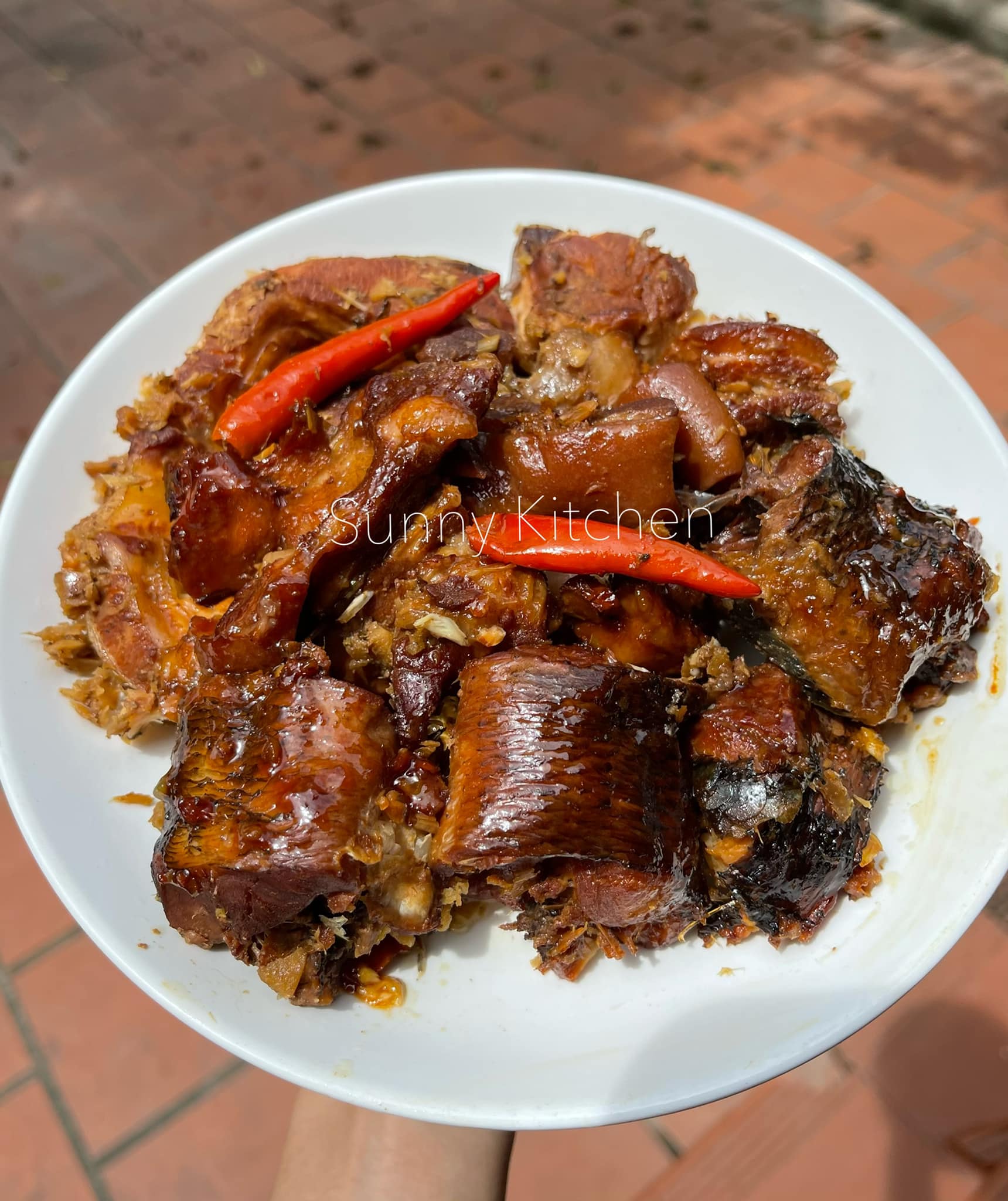 Cá kho cùng loại lá này, vừa thơm vừa không tanh - Ảnh 5. Cá kho cùng loại lá này, vừa thơm vừa không tanh - Ảnh 5.