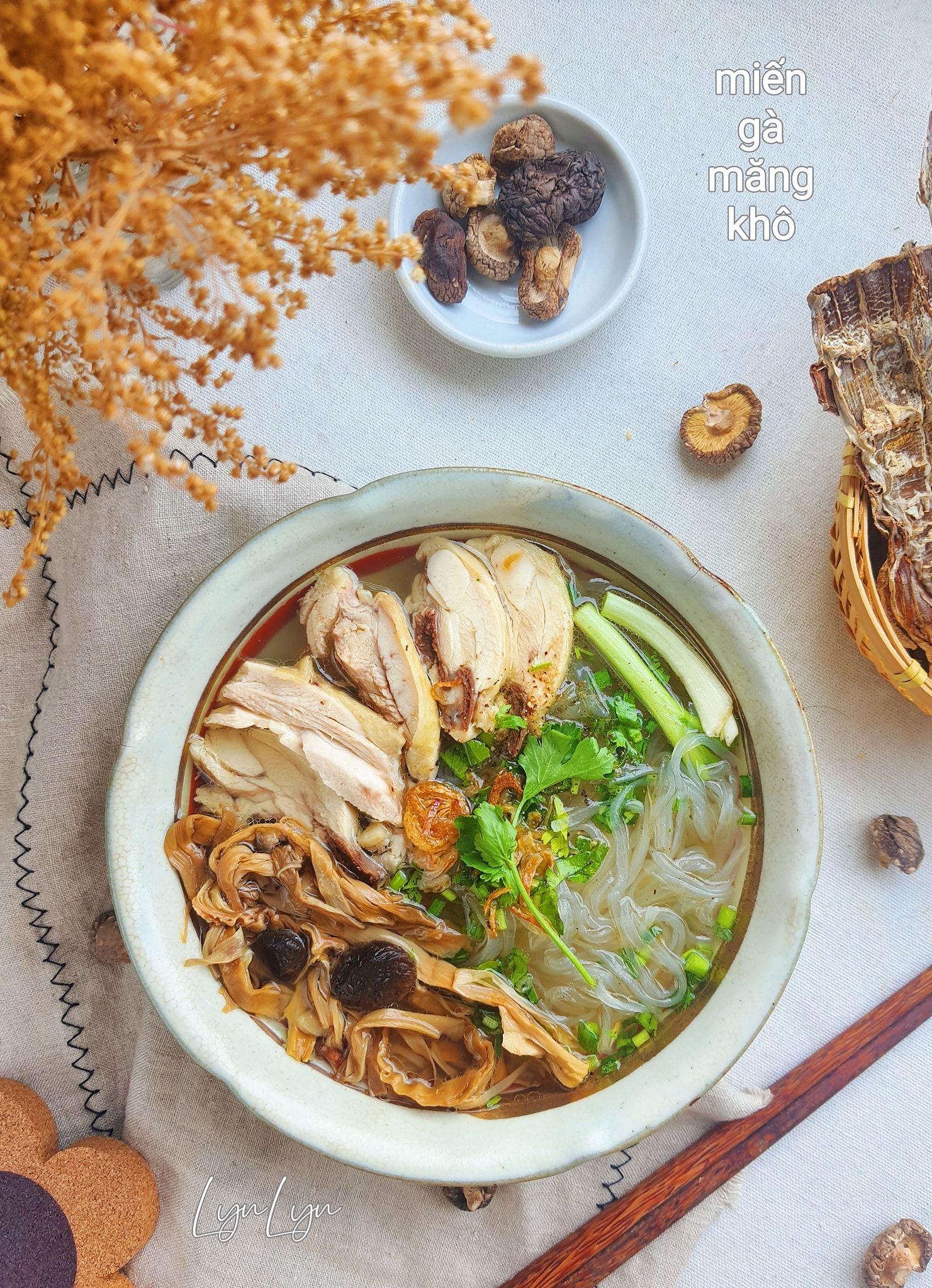 Nấu miến gà cho thêm nguyên liệu này đảm bảo ngon nhức nách - Ảnh 2.