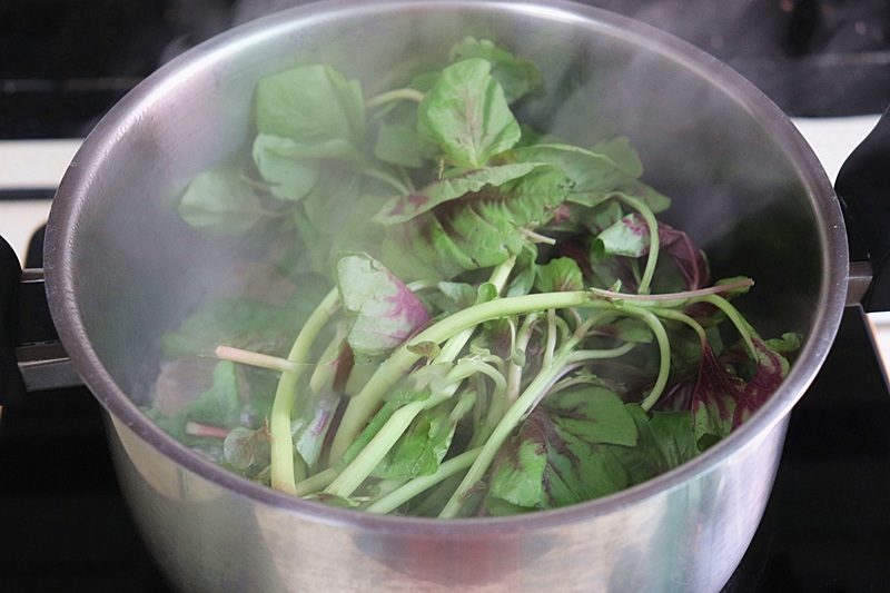 Được gọi là “rau trường thọ” chỉ 5.000đ/bó mua về nấu với thứ này rất ngon, gấp đôi dinh dưỡng - Ảnh 7.