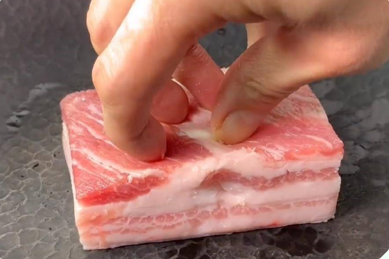 Nấu thịt kho đừng cho nước, cứ thêm thứ này vào thịt mềm ngon, đậm đà mà không bị ngấy - Ảnh 5.