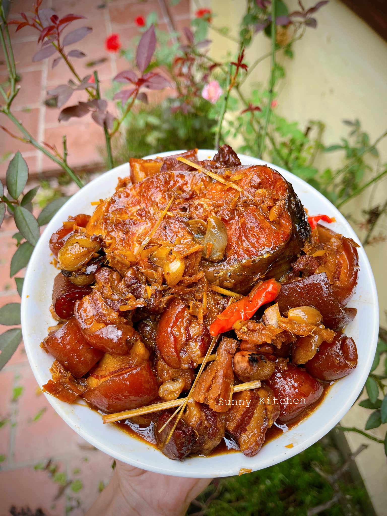 Cá kho với phần này của con lợn, đảm bảo ngon nhức nách - Ảnh 4.