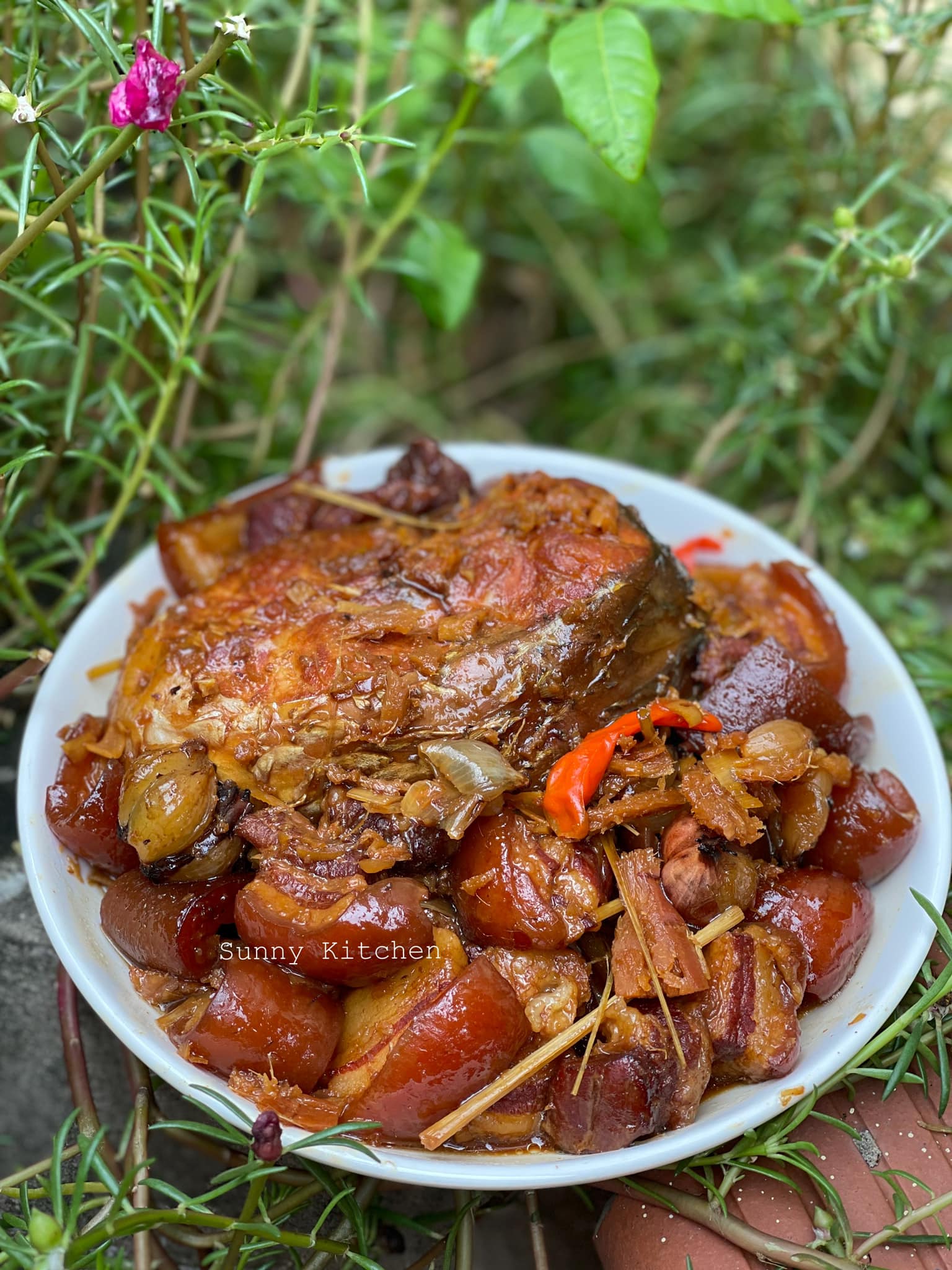 Cá kho với phần này của con lợn, đảm bảo ngon nhức nách - Ảnh 1.