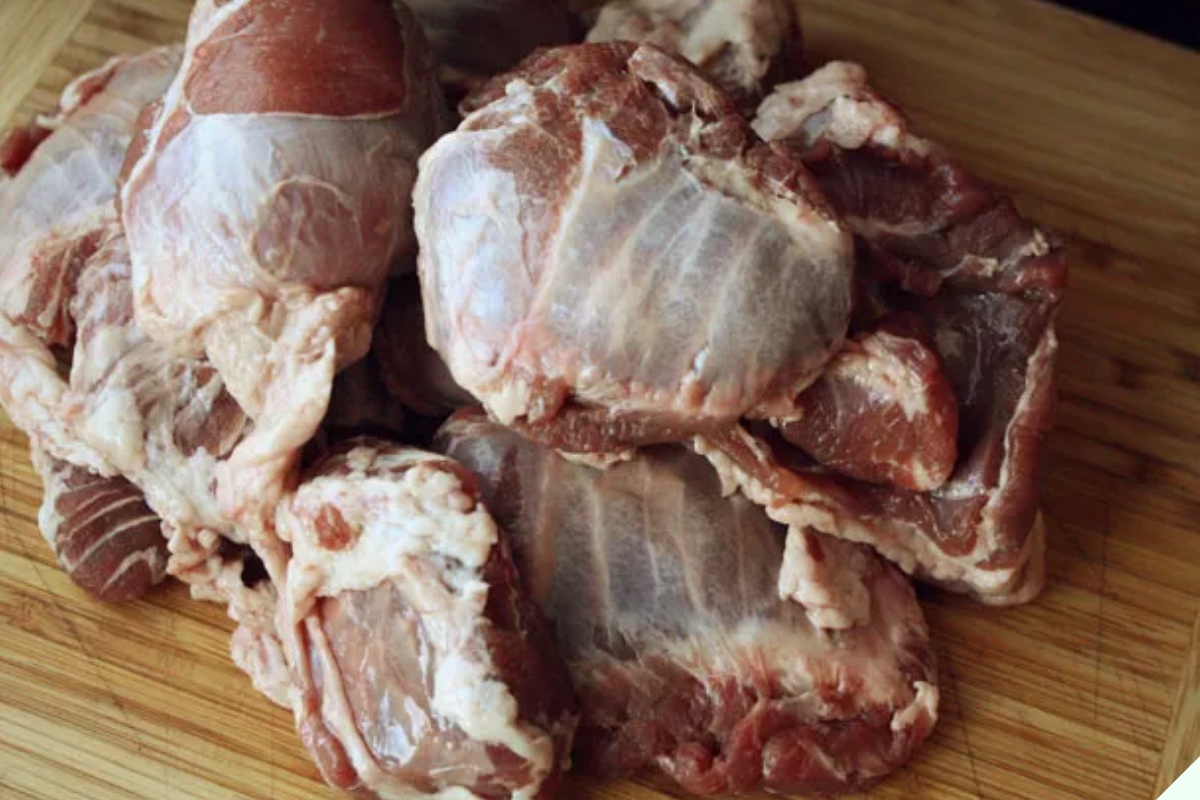 Phần thịt heo được coi là đẳng cấp 5 sao, mỗi con chỉ có 2 lạng, ai cũng muốn mua  - Ảnh 4.