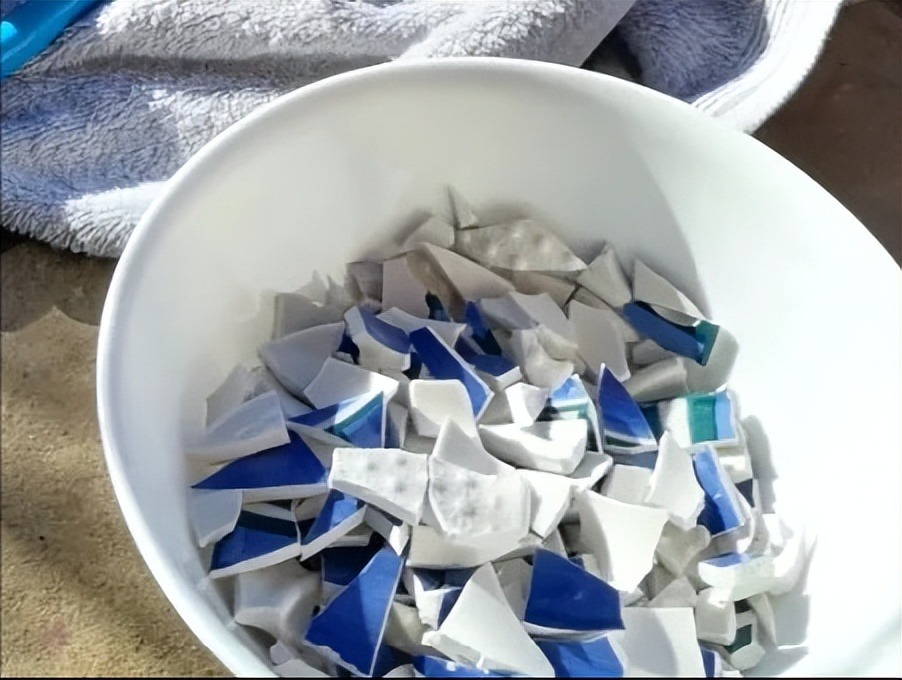 Bỏ 6 loại phế phẩm này vào chậu cây cảnh, trồng 10 năm không thối rễ, hoa đến thì hoa lại nở - Ảnh 2.