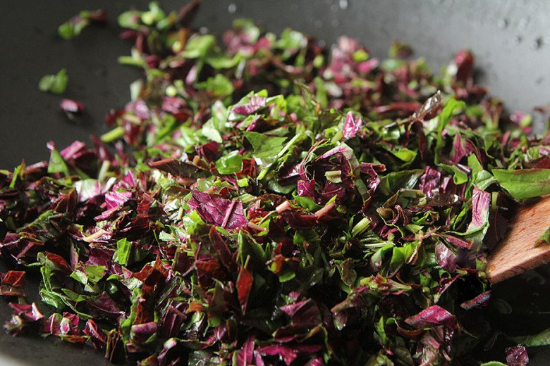 Rang cơm, cho thêm loại rau trường thọ cực rẻ này vào vừa bổ máu lại giàu canxi, biết rồi hãy làm ngay - Ảnh 4.