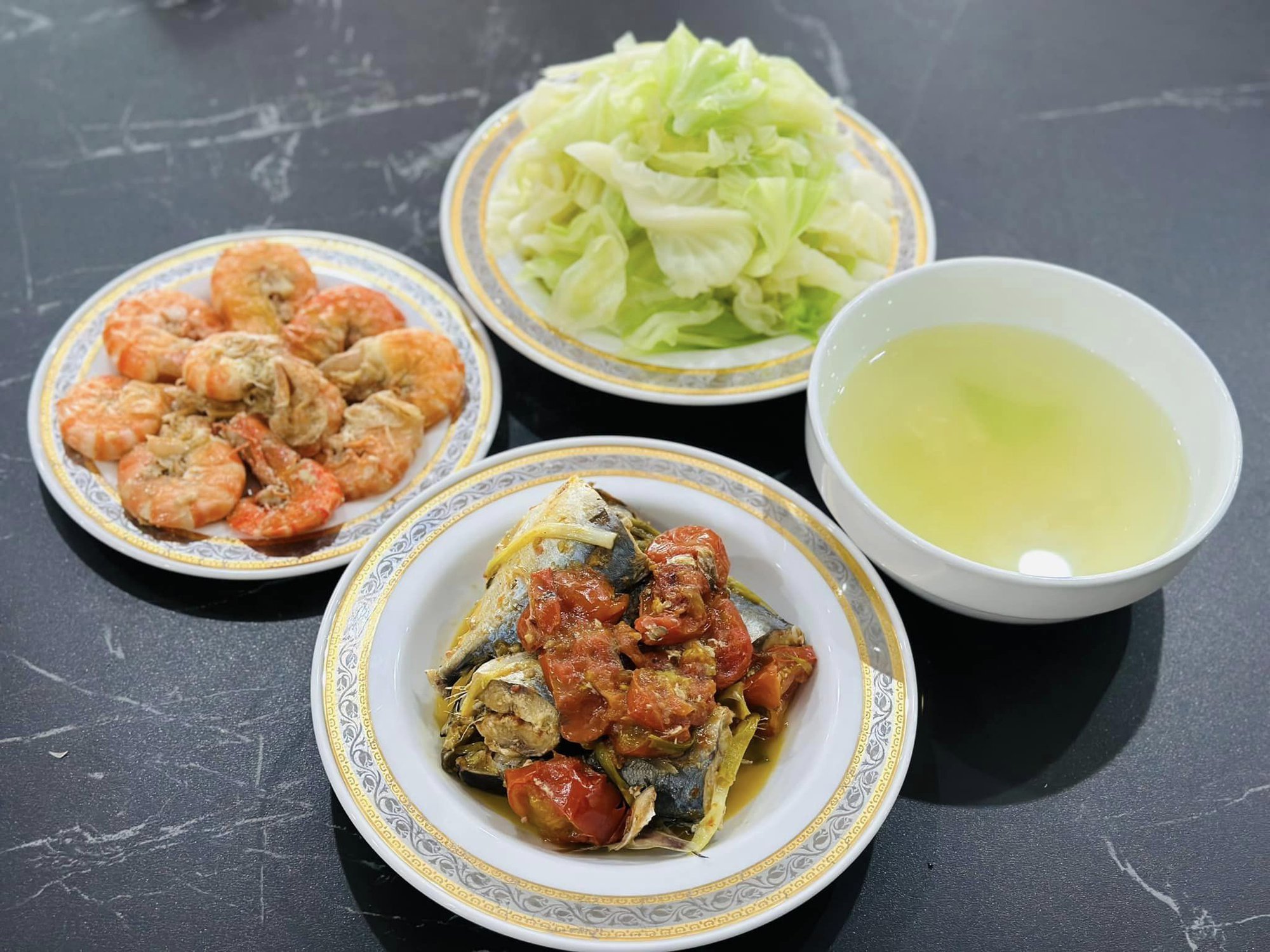 Cá bạc má kho với loại quả màu đỏ quen thuộc này, cực kì bắt cơm - Ảnh 7.
