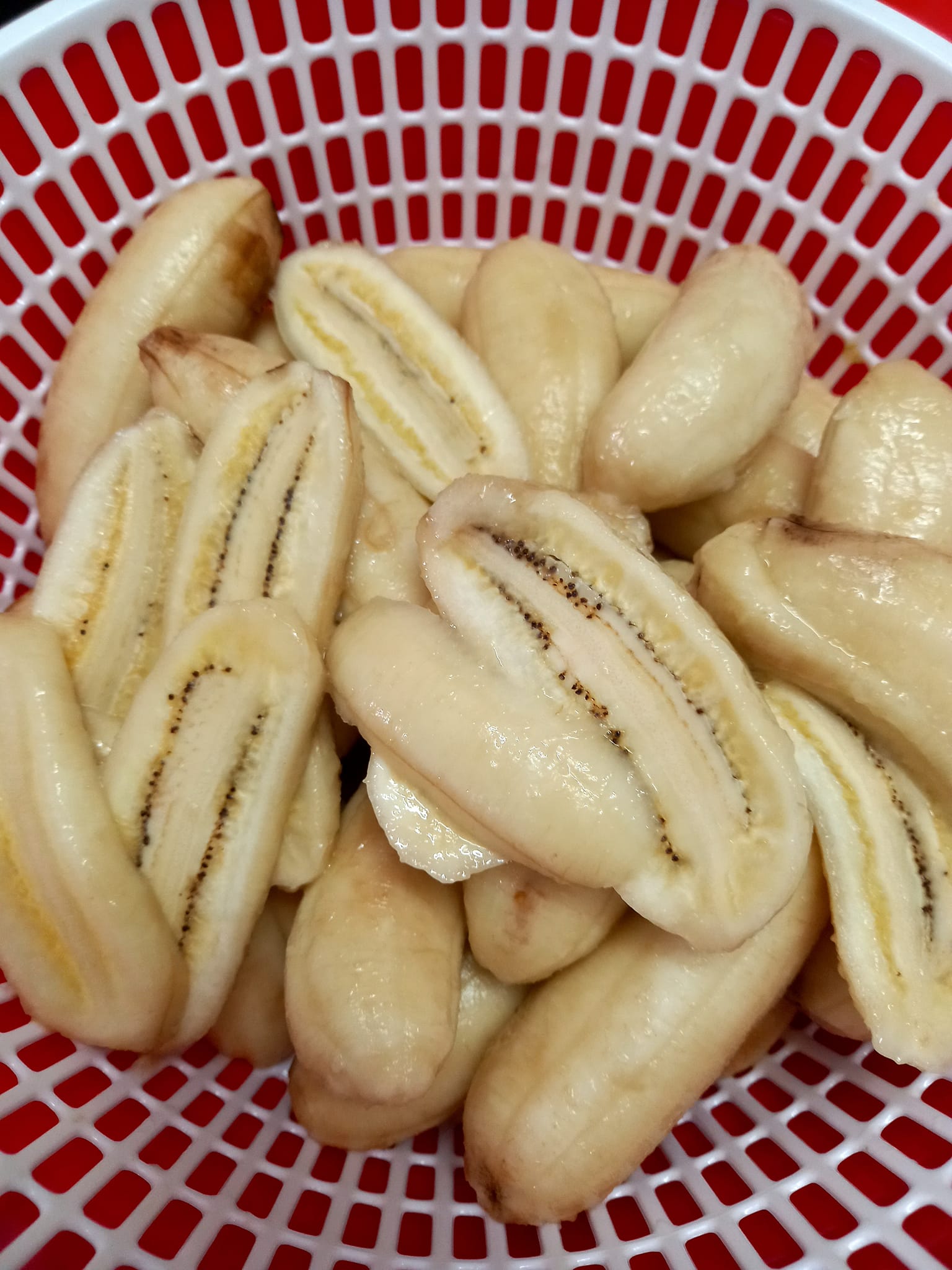 Bí quyết làm chuối sứ sấy dẻo mềm ngọt bằng nồi chiên không dầu - Ảnh 2.