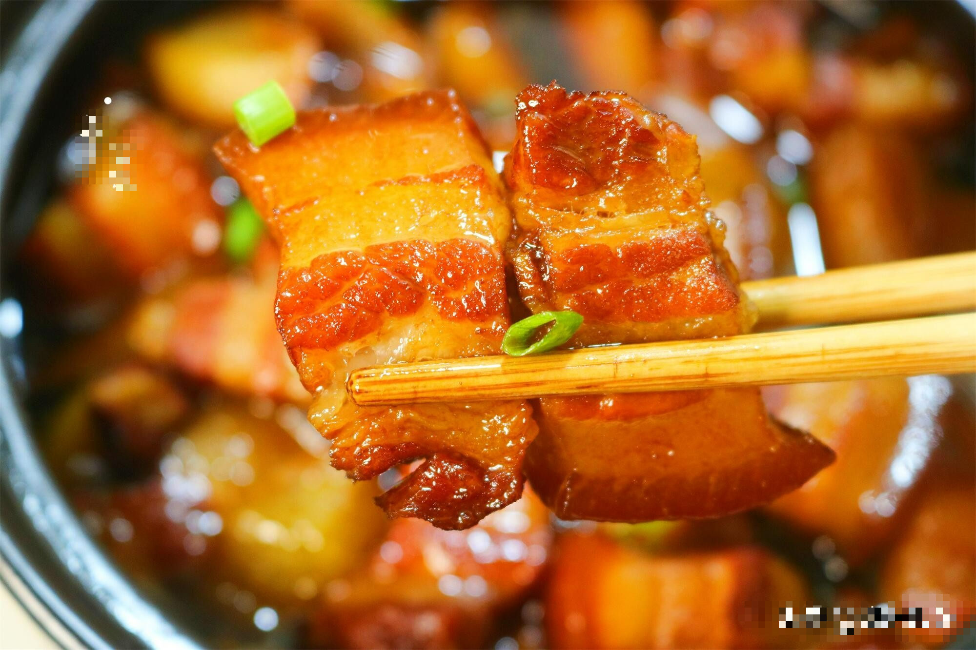 Kho thịt 20 năm giờ mới biết, không cần thêm nước, muối thịt vẫn mềm ngon thơm nức màu lên đỏ đẹp - Ảnh 1. Kho thịt 20 năm giờ mới biết, không cần thêm nước, muối thịt vẫn mềm ngon thơm nức màu lên đỏ đẹp - Ảnh 1.